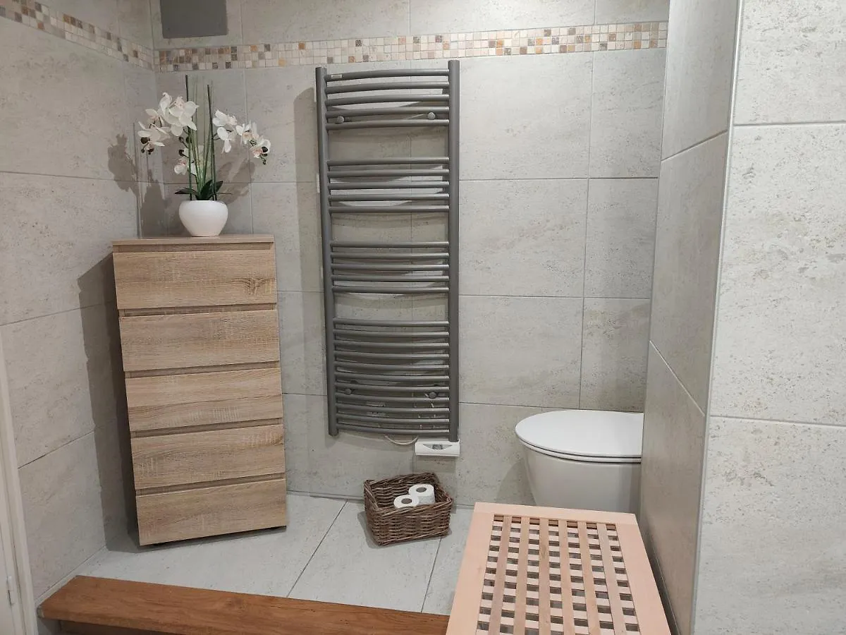 Au Spa De Llea Avignone Appartamento